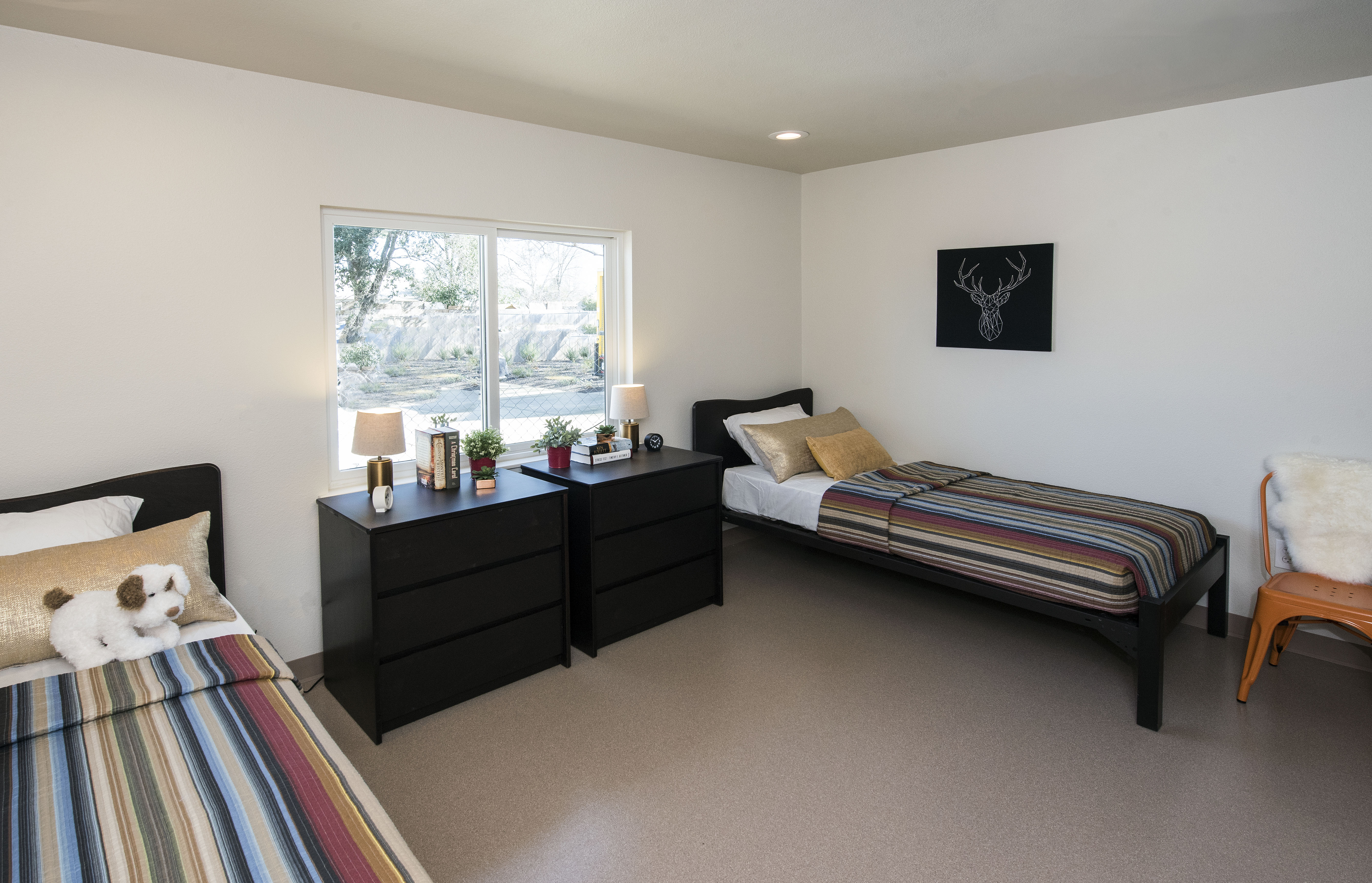 Double bedroom at Nueva Vista Sacramento Men's Wing